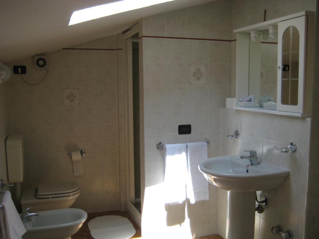 A Casa Da Franz Apartamento Manerba del Garda Habitación foto